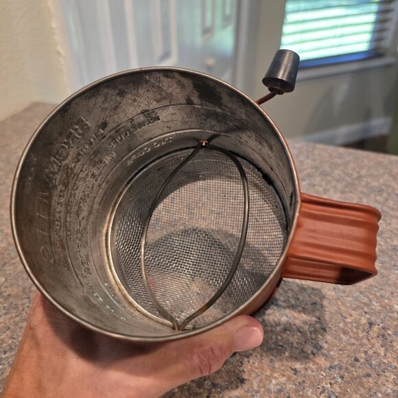 Handpainted Christmas Santa Flour Sifter Red White Holiday Kitchen Decor Gift - Picture 7 of 9